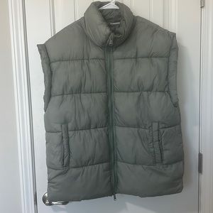 Free people movement in a bubble oversized vest size medium